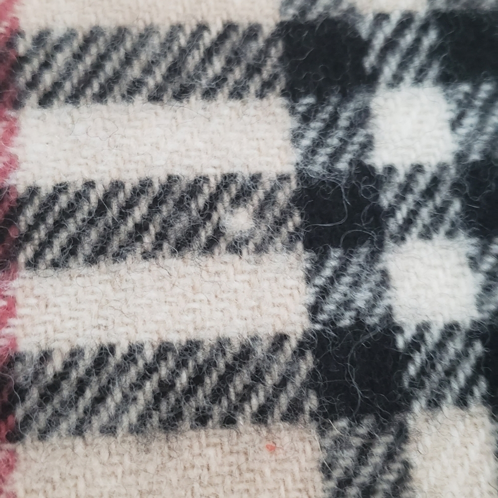 Burberry London Wool Shawl/Scarf - Picture 6 of 16